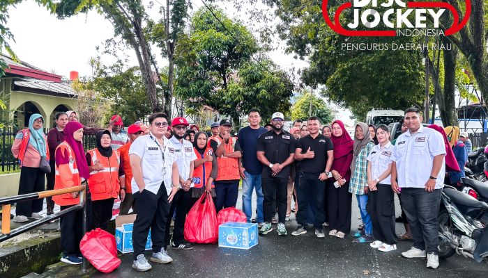 Gelar Bakti Sosial, Tony Roy: Ini Agenda Rutin PDJI Riau, “Program Jumat Berkah Bersama PDJI Riau”