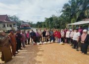 Warga Terdampak Banjir Kapolsek Ukui Gerak Cepat Salurkan Bantuan Sembako