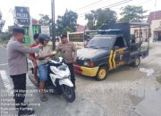 Polsek Bangkinang Kota Bagikan Takjil Gratis, Rasa Kepedulian di Bulan Ramadhan