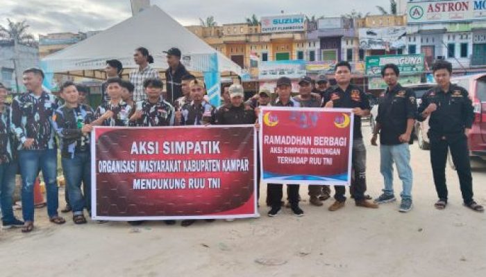 Beberapa Ormas di Kampar Melakukan Aksi Simpatik Mendukung Pengesahan UU TNI