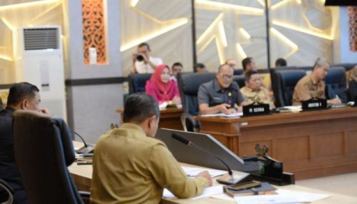 Seluruh Pejabat Tinggi Pemprov Riau Hari ini Dikumpulkan Oleh Gubernur dan Wakil Gubernur Riau