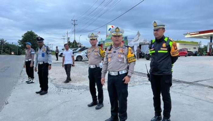 Dirlantas Polda Riau Tinjau Langsung Arus Balik Lebaran di Exit Tol XIII Koto Kampar