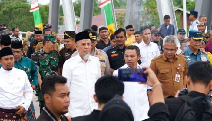 Peresmian Jembatan Duplikat Oleh Gubernur Riau di Sungai Sembilan Kota Dumai