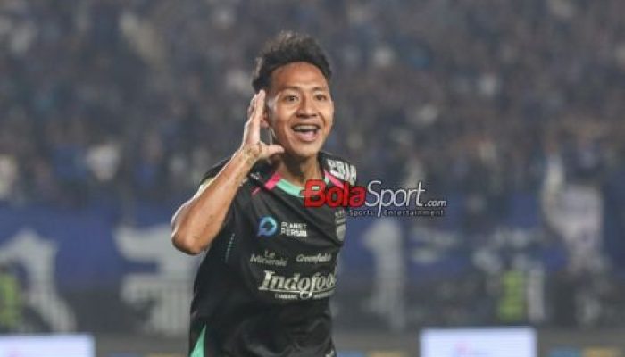 RESMI – Penyerang Dewa United Cedera, Patrick Kluivert Panggil Mendadak Beckham Putra ke Timnas Indonesia