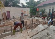 TMMD ke- 124 Kodim 0320 Dumai Gotong Royong Menyiapkan Rumah Layak Huni di Kelurahan Bukit Kayu Kapur