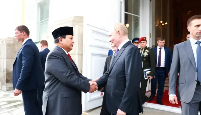 Prabowo Diundang Presiden Putin ke Rusia, Seskab Teddy: Indonesia Semakin Dipandang Dunia