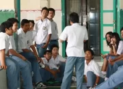 Janji Kang Dedi Pemprov Jabar Berikan Bantuan Rp 3,6 Juta untuk Siswa Keluarga Miskin