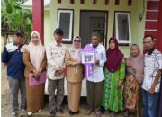 Serah Terima Kunci Rumah Layak Huni, Program APBD Kampar Dipuji Warga, Tapi Pemerataan Jadi Catatan