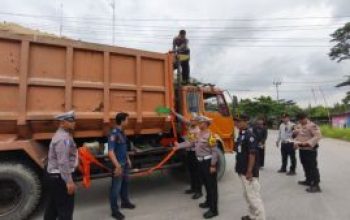 Di Pekanbaru Razia Besar-besaran, Ada Truk di Tilang Bahkan Ada Yang di Amankan