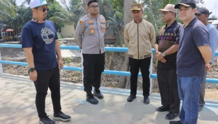 Sinergi Pemda dan Polri, Kapolres Kampar Bersama Bupati Tinjau Jembatan Merah Putih Presisi