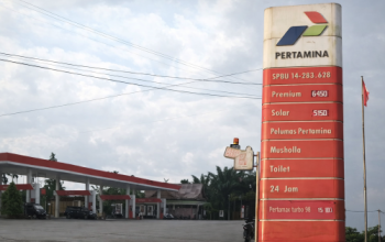 Dekat Polsek, Dugaan Mafia BBM Subsidi di SPBU 14-283628 Lipat Kain Beroperasi Terang-Terangan?”