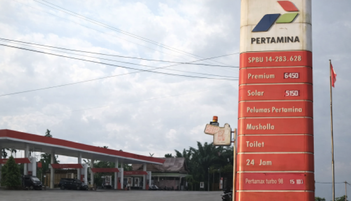 Dekat Polsek, Dugaan Mafia BBM Subsidi di SPBU 14-283628 Lipat Kain Beroperasi Terang-Terangan?”