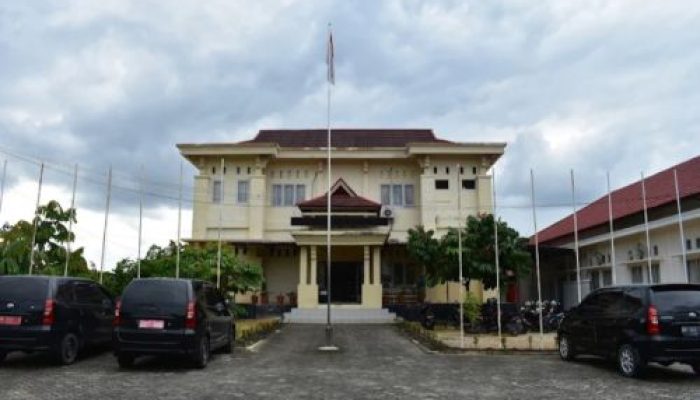 KPU Kampar Soal PAW Irwan Saputra: Baru Diterima, Tunggu 5 Hari Kerja