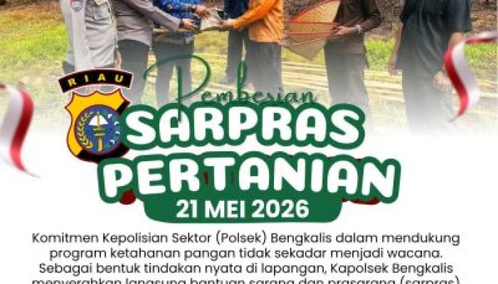 Wujud Aksi Nyata Polri, Kapolsek Bengkalis Serahkan Bantuan Cangkul dan Caping Untuk Petani Jagung Pipil