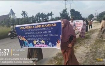Tak Tahan Resah, Emak-emak di Tapung Geruduk Warung Remang-remang, Desak APH Tutup Tempat Diduga Prostitusi