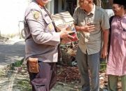 Jumat Barokah Polsek Kampar, Kapolsek Langsung Serahkan Bantuan ke Korban Kebakaran Desa Penyasawan