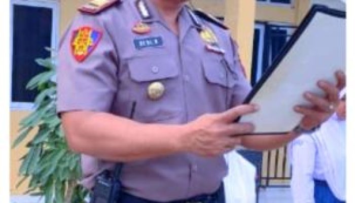 “Bahaya Narkoba” yang di Sampaikan Kapolsek Dumai Barat AKP Dedi Nofarizal Saat Memimpin Upacara di SMP Negeri 021 Dumai